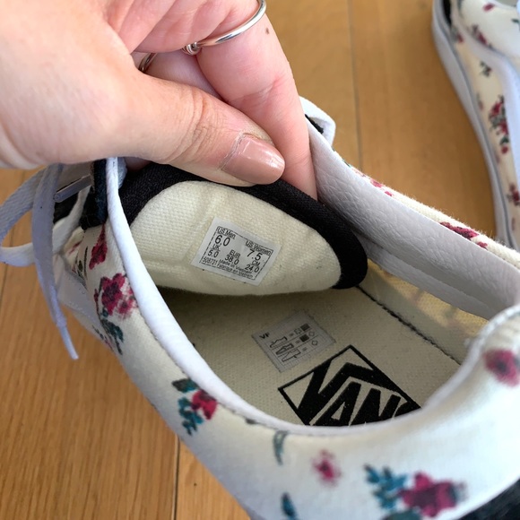 Vans Ditsy Floral Old Skool Sneakers - Picture 7 of 13